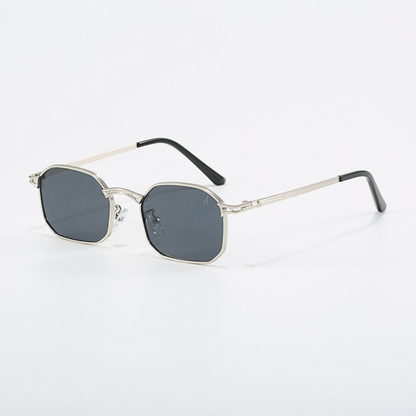 Nao - Black & Silver